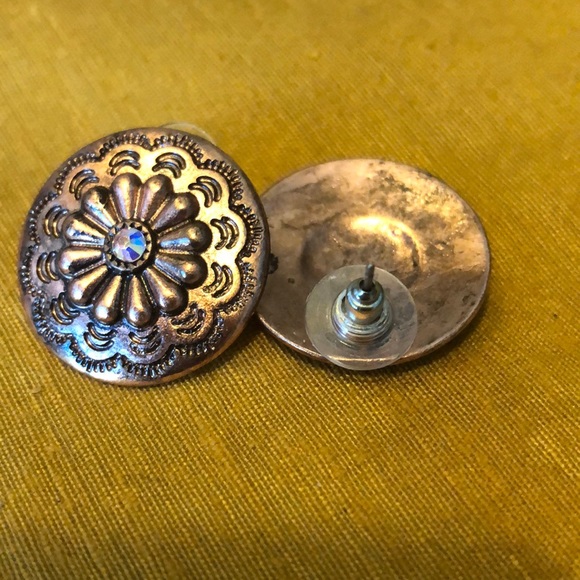 Copper pierced earrings with rhinestone center - Picture 2 of 2